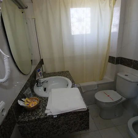 Abrat Hotel 3*