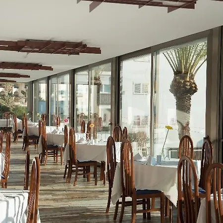 Abrat Hotel 3*