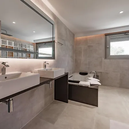 Hotel Abrat 3*